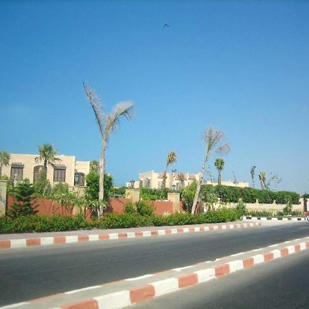 5 Bedrooms House At Markaz Al Alamein 700 M Away From The Beach With Shared Pool Enclosed Garden And Wifi 阿莱曼 外观 照片